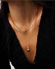 Savi Ridge Droplet Pendant Necklace | 18k Gold Plated
