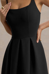 Bambina | Black Scoop-Neck Pleated Maxi Dress